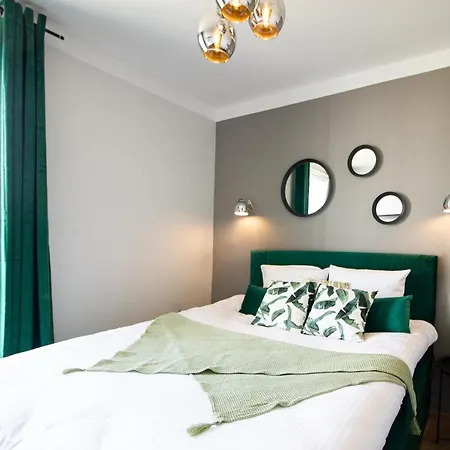 Apartamento Patio Praga Metro *