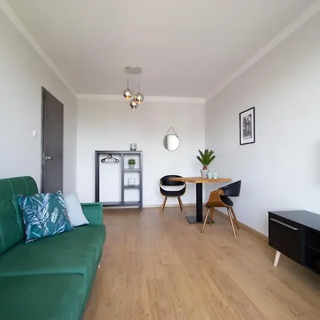 Patio Praga Metro By Bookinghost Apartment