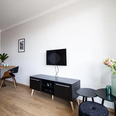 Patio Praga Metro By Bookinghost Apartment Warsaw