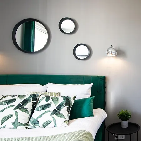 Patio Praga Metro By Bookinghost * Warsaw