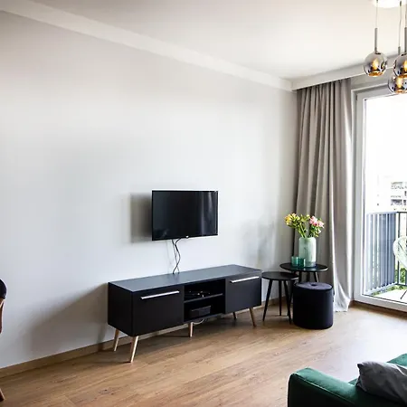 Patio Praga Metro By Bookinghost Apartment Warsaw