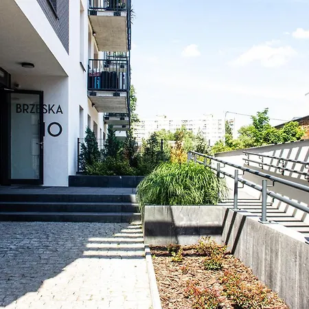 Patio Praga Metro Apartment Warsaw